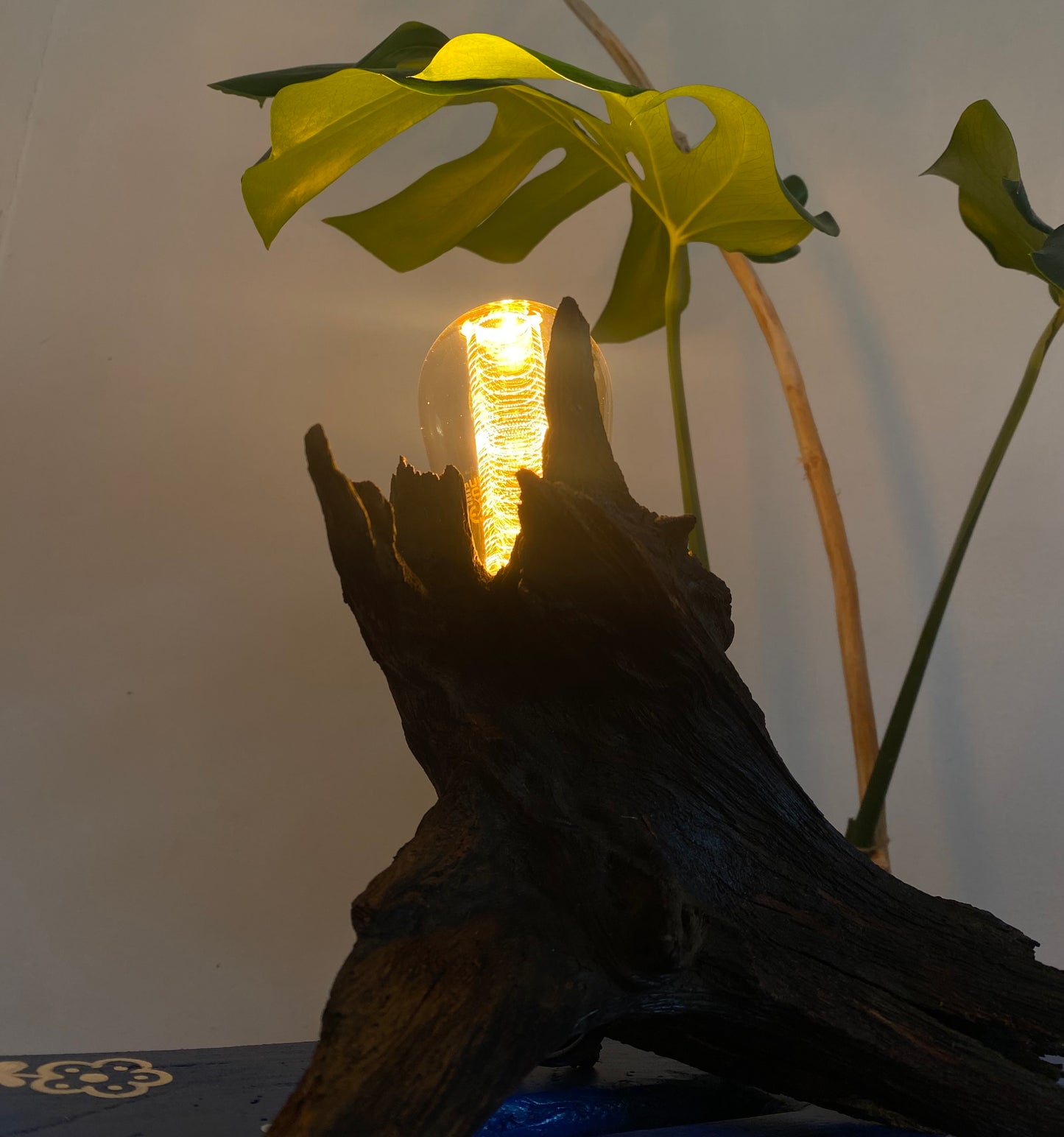 Lampa Roots Věž