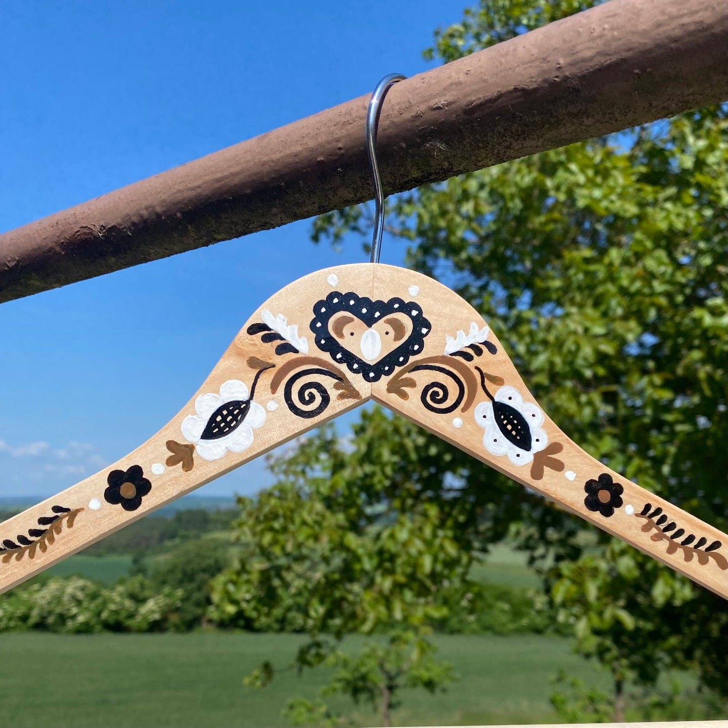 Ramínko folklor - dřevo, hnědá