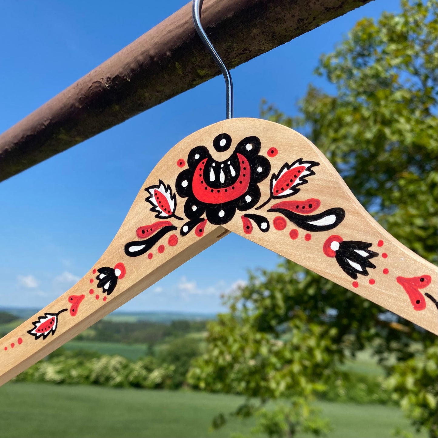 Ramínko folklor - dřevo, červená