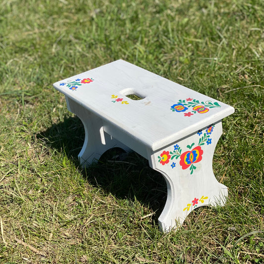 Stolička folklor - bílá