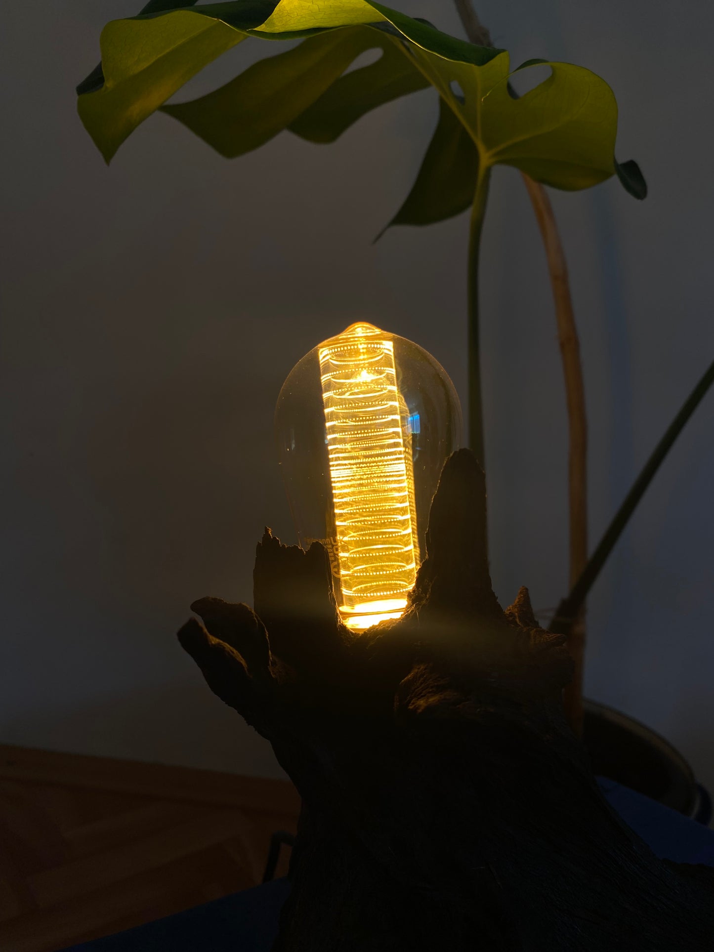 Lampa Roots Věž