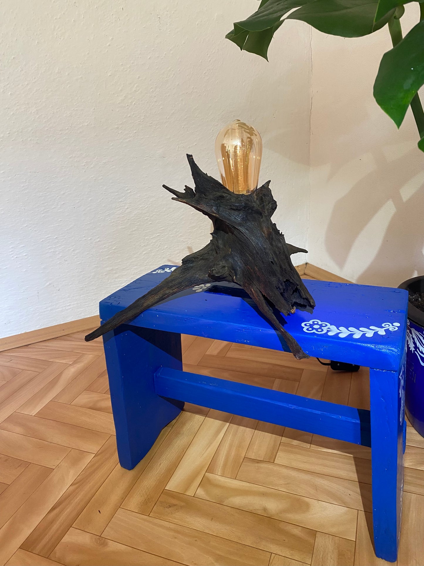 Lampa Roots Věž